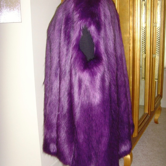 Fabulous Faux Fur Swing Style Vest Long Pile) - Picture 12 of 16